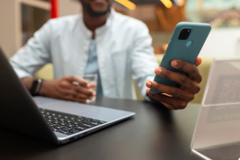 Phones & Telecommunications